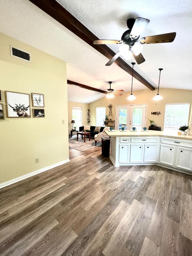 2 Bdrm Treehouse Hideout- Lake Conroe With Boat Ramp Montgomery Exterior photo